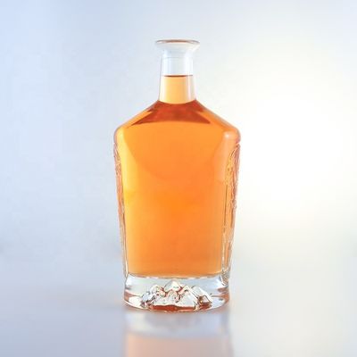 Bottiglia di vetro di pietra per gin rum champagne brandy e whisky con logo personalizzato
