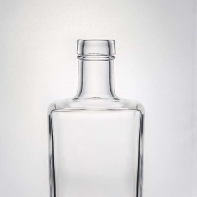 Elegante bottiglia di liquore in vetro quadrato 700ml 750ml per whisky vodka gin collare materiale vetro