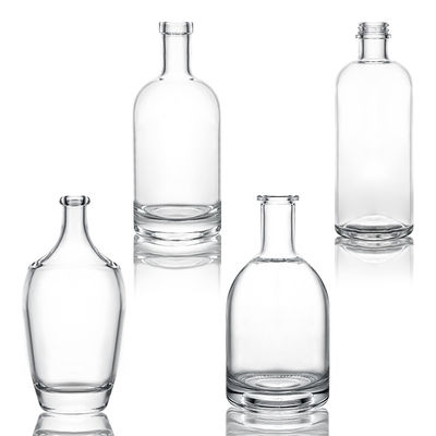 Materiale di vetro Capacità e forma personalizzabili Rum Vodka Whisky Tequila Bottiglia di gin con coperchio