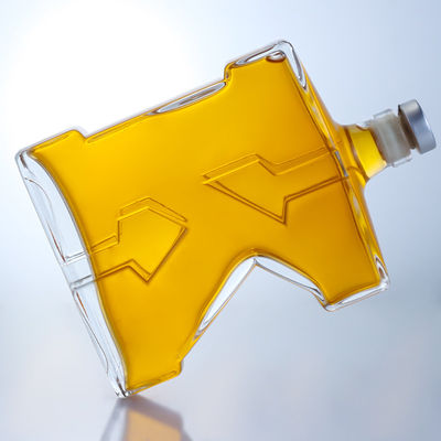 Bottiglia in vetro a forma di K per whisky, gin, rum, brandy, spirit, liquori industriali