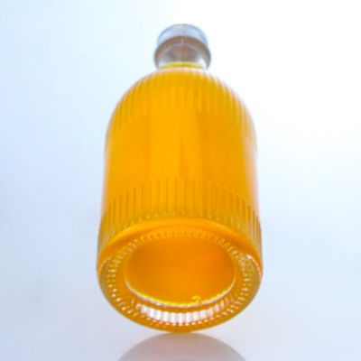 Bottiglia di vetro per liquori industriali con strisce di tappo a vite e logo personalizzato