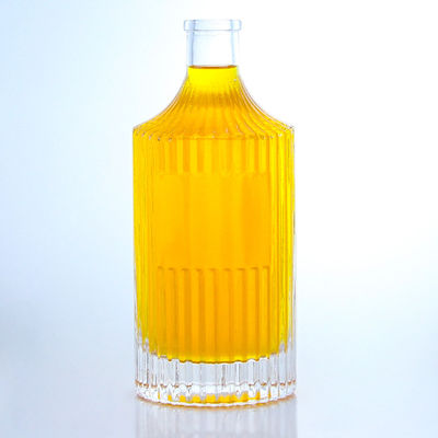 Bottiglia di vetro personalizzata per rum vodka whisky tequila gin design a strisce tipo di sigillamento di sughero