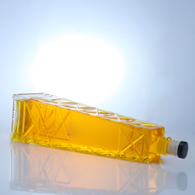 Chiara Unica Forma 700ml 75cl Super Flint Rum in rilievo Vodka Bottiglia di vetro di whisky con tappo a vite