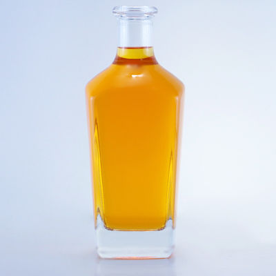 Colore della bottiglia Chiara bottiglia di vetro a forma unica da 750 ml per gin rum champagne brandy whisky