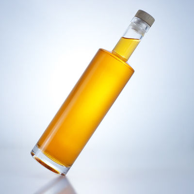 Bottiglia di vetro cilindrica da 700 ml per brandy whisky gin rum champagne Clear Flint