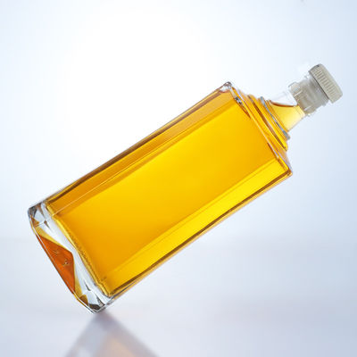 Logo personalizzato Bottiglia di vetro di pietra trasparente da 500 ml per gin rum champagne brandy whisky liquore