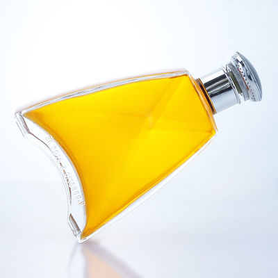 Materiale del corpo Vetro 700 ml Bottiglia di pietra trasparente per Gin Rum Champagne Whisky