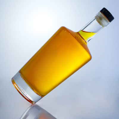 Bottiglia di vetro con tappo a vite per gin rum champagne whisky brandy 750 ml