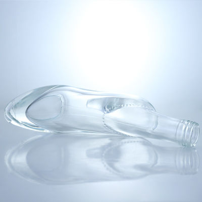 Disegno unico Flint Glass 500ml 750ml Vodka Gin Whisky Brandy Bottiglia vuota con sughero