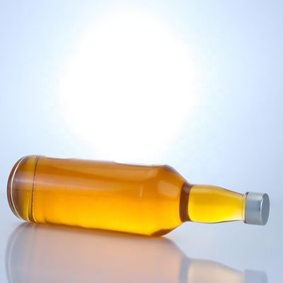SCREW CAP Logo personalizzato 500ml 700ml Tequila trasparente Flint Whisky Vodka Bottiglia di vetro