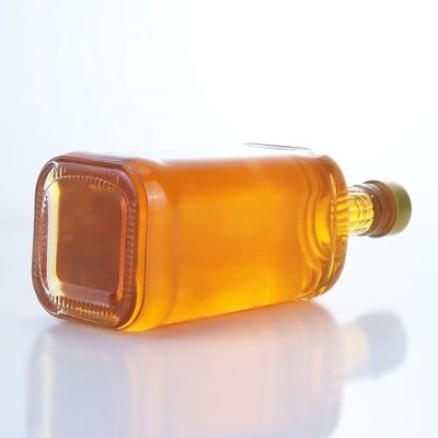 Materiale del colletto Vetro trasparente 500ml 700ml 750ml Flint Glass Bottle per Vodka Gin Rum