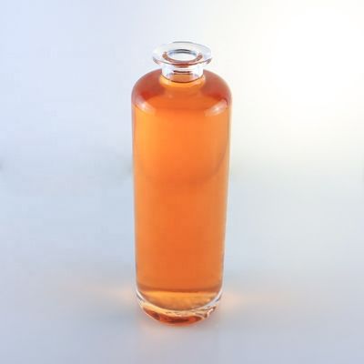 Bottiglia di vetro a pietra rotonda unica da 750 ml con logo e sughero personalizzati