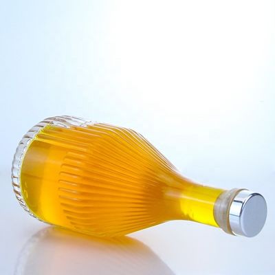 Flint Glass 500ml 750ml 1000ml bottiglia di vodka a forma speciale con logo personalizzato