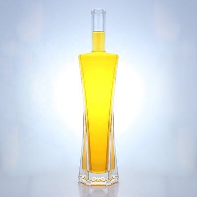 500 ml 750 ml 1000 ml Bottiglia di vetro trasparente con tappo a vite Materiale di base per bevande industriali Vetro