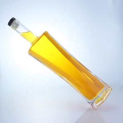500 ml 750 ml 1000 ml Bottiglia di vetro trasparente con tappo a vite Materiale di base per bevande industriali Vetro
