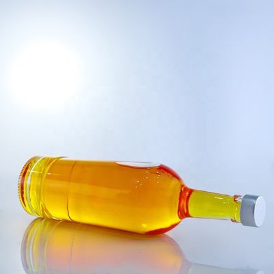 Collare di vetro Bottiglie di vetro vuoto a forma rotonda 750 ml per tequila Brandy Rum Gin Whisky