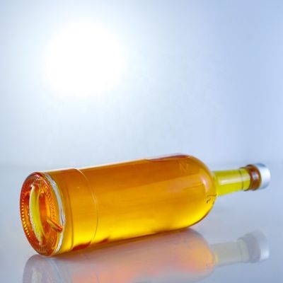 Collare di vetro Bottiglie di vetro vuoto a forma rotonda 750 ml per tequila Brandy Rum Gin Whisky