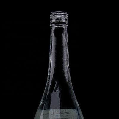 Stampaggio a caldo 700 ml 750 ml bottiglia di vetro personalizzata per whisky gin vodka rum liquore