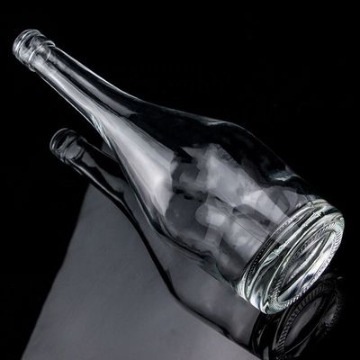 Stampaggio a caldo 700 ml 750 ml bottiglia di vetro personalizzata per whisky gin vodka rum liquore
