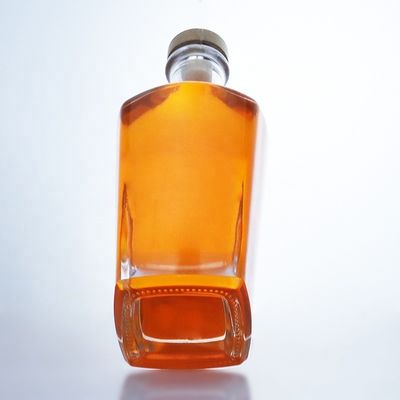 Manipolazione a caldo della superficie Colore chiaro o personalizzato Bottiglia di vetro 750 ml Rum Vodka Liquor