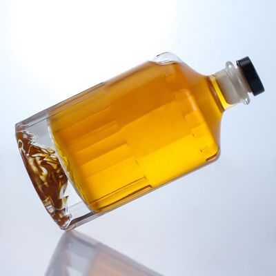 500 ml 700 ml 750 ml Flint Glass Spirit Gin Whisky Vodka Brandy Liquor Flascia con sughero