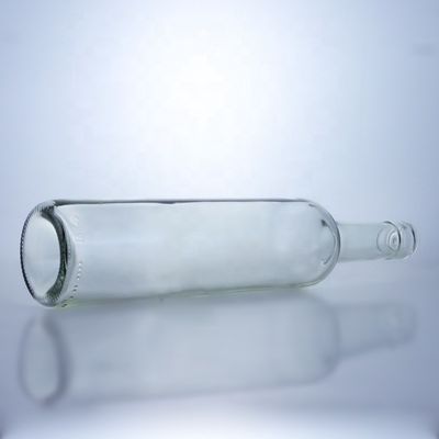 500 ml 700 ml 750 ml 1000 ml Bottiglia di vetro trasparente per il trattamento della superficie del whisky stampato a caldo