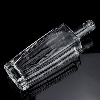 500 ml 700 ml 750 ml Bottiglia di vetro di pietra per champagne Gin Rum trasparente e in rilievo