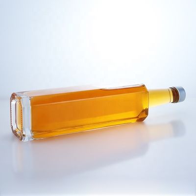 500 ml 750 ml di bottiglie quadrate di whisky vodka per tequila a vite bottiglie di liquore in vetro