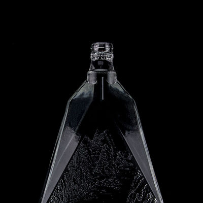 Bottiglia di vetro di pietra trasparente a fondo spessa per gin whisky rum tequila e brandy 2022 Design