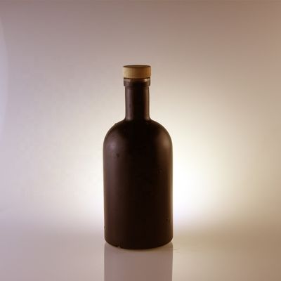 500 ml 750 ml Bottiglia di vetro vuota con sughero Vernice personalizzata Vodka Tequila Liquore