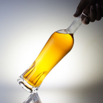 Bottiglia di vetro personalizzata da 750 ml Peso Materiale di base Vetro 500 ml Bottiglia di liquore di vetro per whisky