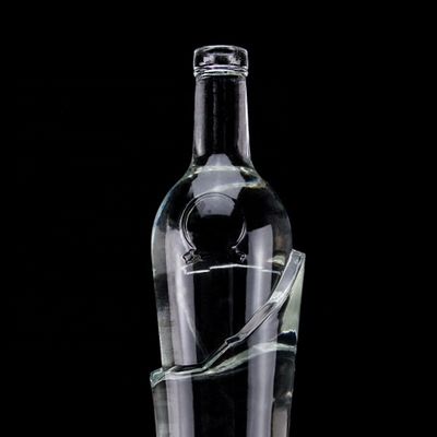 Bottiglia di vetro Super Flint 750 ml con tappo a vite per VODKA personalizzata in rilievo