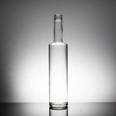 Incisione di bottiglia di vetro da 1 litro con tappo di sughero per liquore whisky vodka