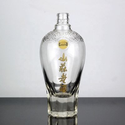 Tipo di tenuta in vetro CROWN CAP 500 ml 750 ml Bottiglia di Ginseng da liquore medicato