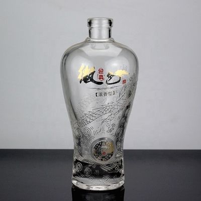 Tipo di tenuta in vetro CROWN CAP 500 ml 750 ml Bottiglia di Ginseng da liquore medicato