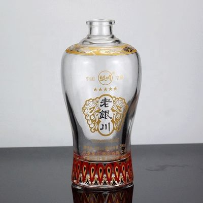 Tipo di tenuta in vetro CROWN CAP 500 ml 750 ml Bottiglia di Ginseng da liquore medicato