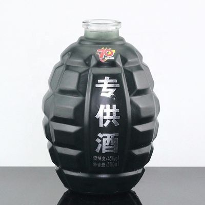 Bottiglia di vetro a forma di bomba da 500 ml per imballaggi personalizzati di liquori