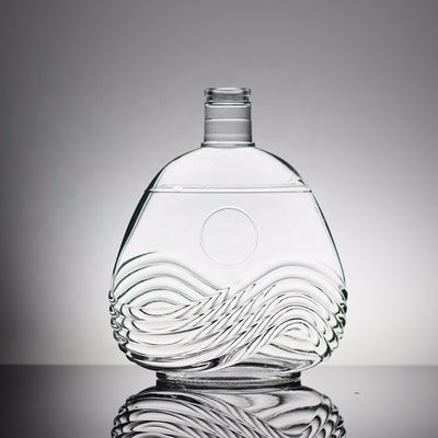 Bottiglia di vetro a forma di bomba da 500 ml per imballaggi personalizzati di liquori