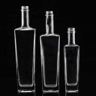 Bottiglia di vetro trasparente o personalizzata 250ml 500ml 700ml 750ml Bottiglia di liquore in vetro quadrato